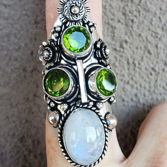 New Rainbow Moonstone & Peridot 925 Silver Statement Ring. - Picture 16 of 16